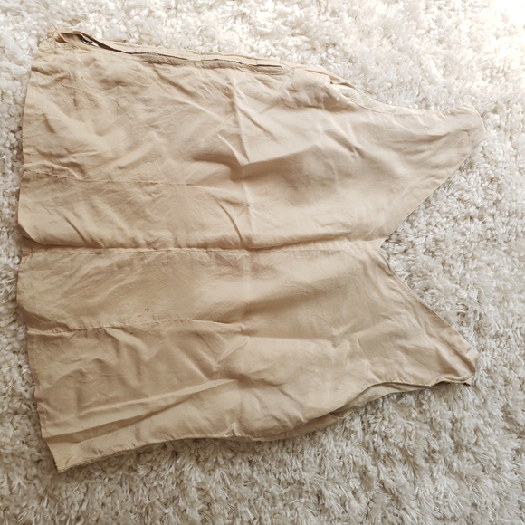 1950s 1960s Vintage Silk Nude Beige V Neck Tank Crop Top - Picture 5 of 9